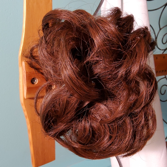 Bun Extension Tossed Up Do Kit - Picture 2 of 5